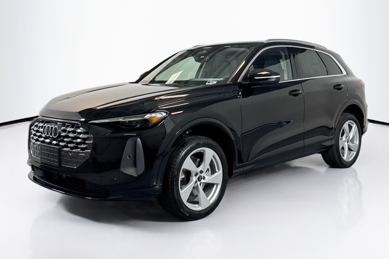 2025 Audi New Q5 Premium Plus's photo