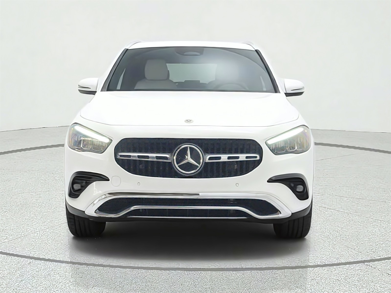 Used 2024 Polar White Mercedes-Benz GLA 250 SUV image 2