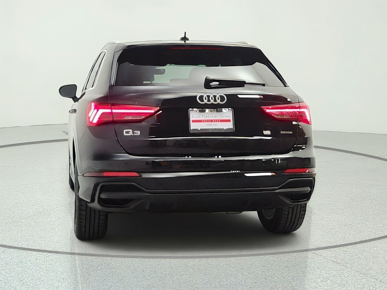 Used 2024 Mythos Black Metallic Audi S line Premium image 6