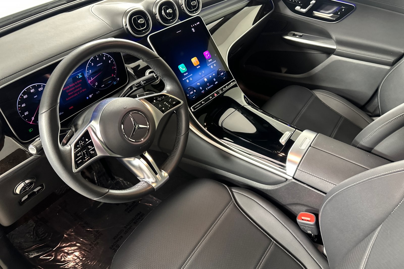 Used 2025 Polar White Mercedes-Benz GLC 300 4MATIC® SUV image 9