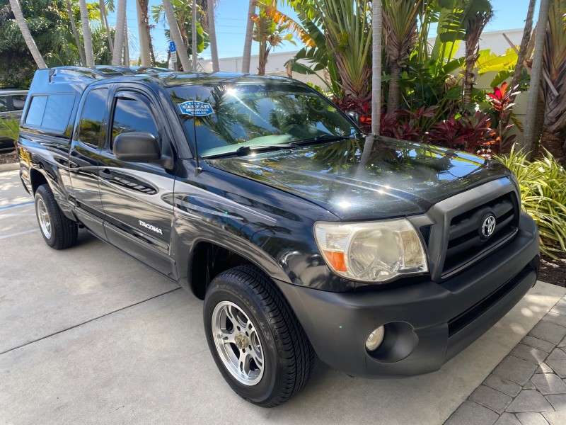 2007 Toyota Tacoma 4 DR CAMPER TOP LOW MILES 52,954 in , 
