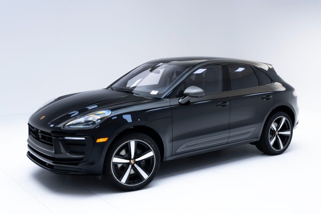 2025  Macan T in , 