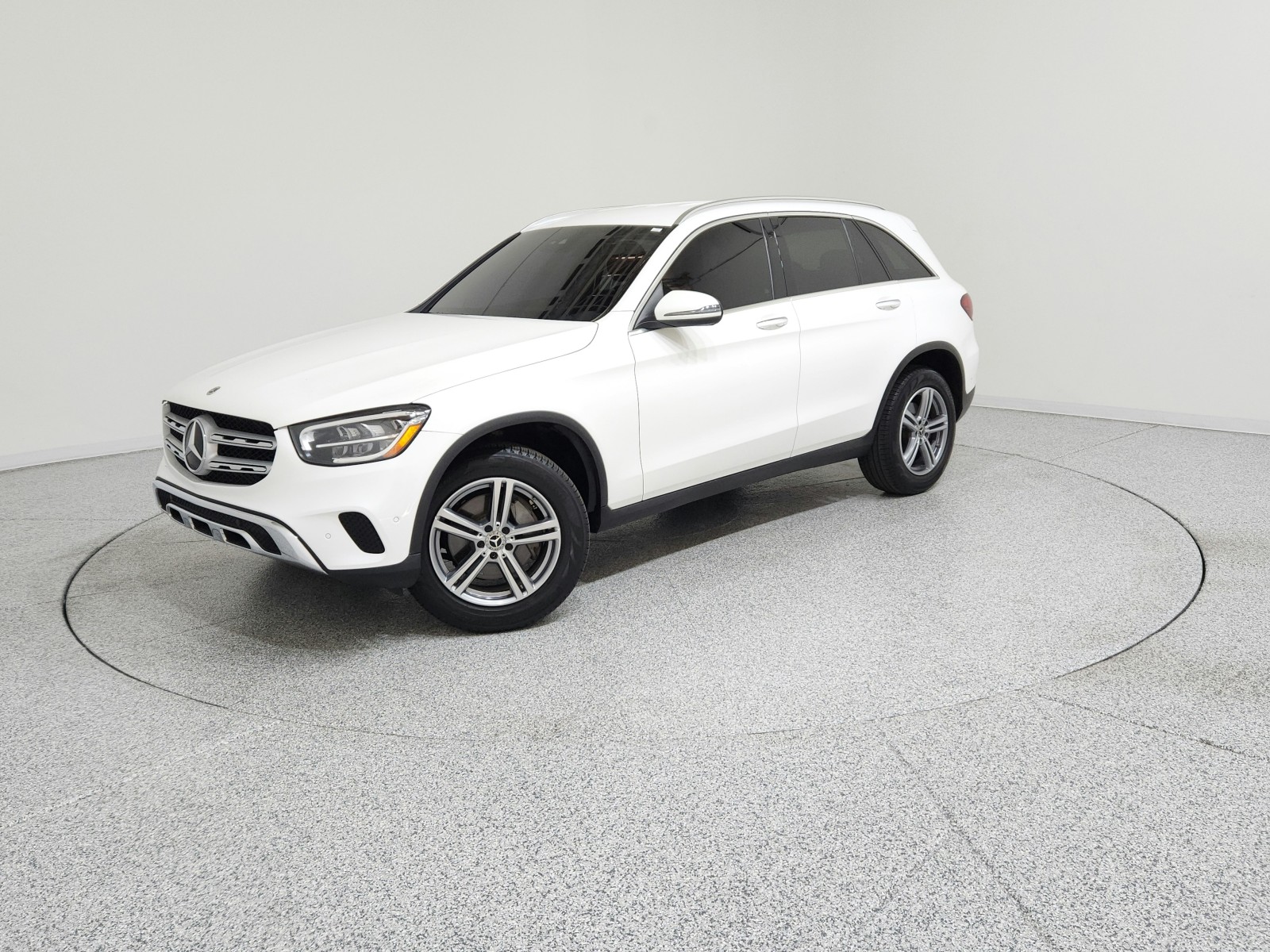 2022 Mercedes-Benz GLC GLC300's photo