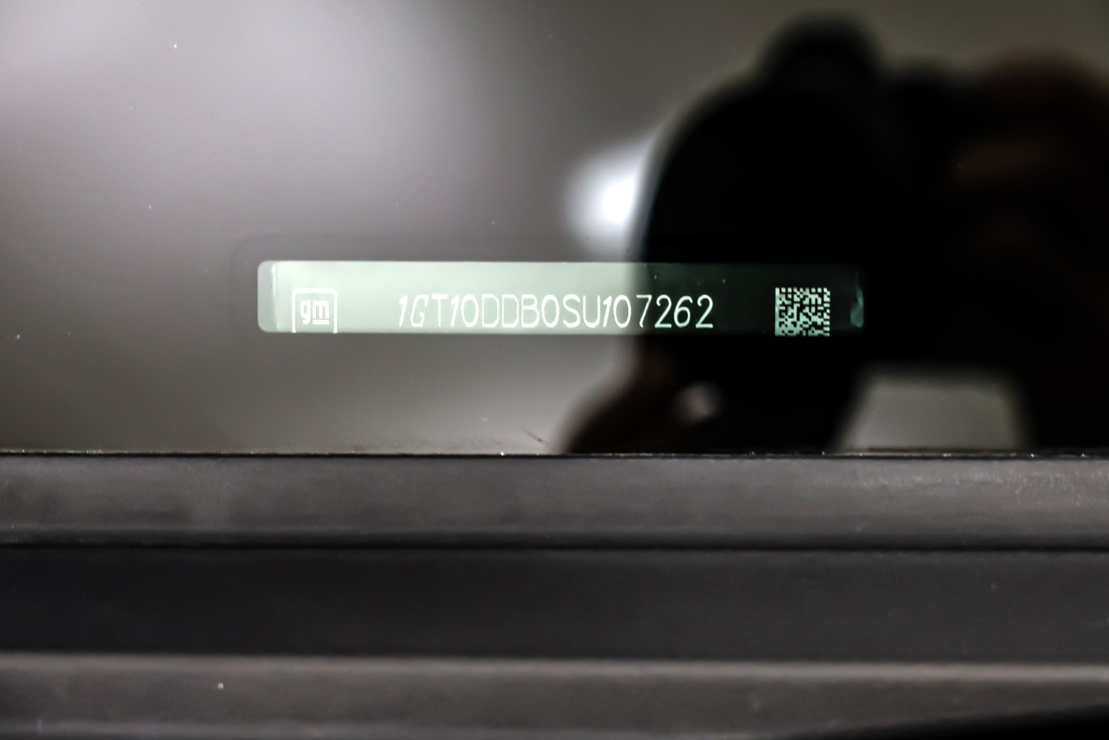 Used 2025 Meteorite Metallic (Grey) GMC e4WD Crew Cab 3X image 24