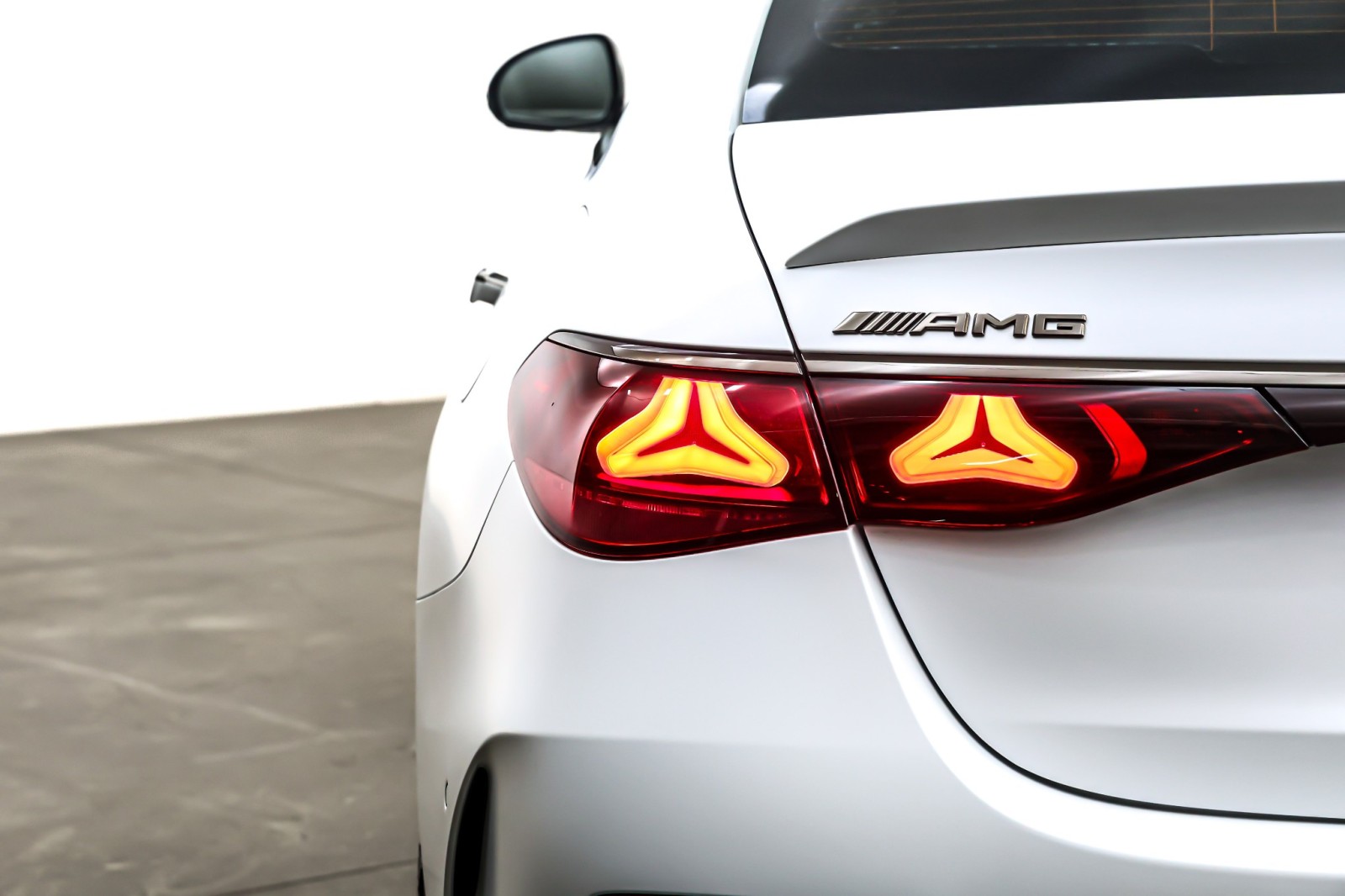 Certified Used 2026 MANUFAKTUR Moonlight White Magno Mercedes-Benz AMG® E 53 E 4MATIC+ Sedan image 17
