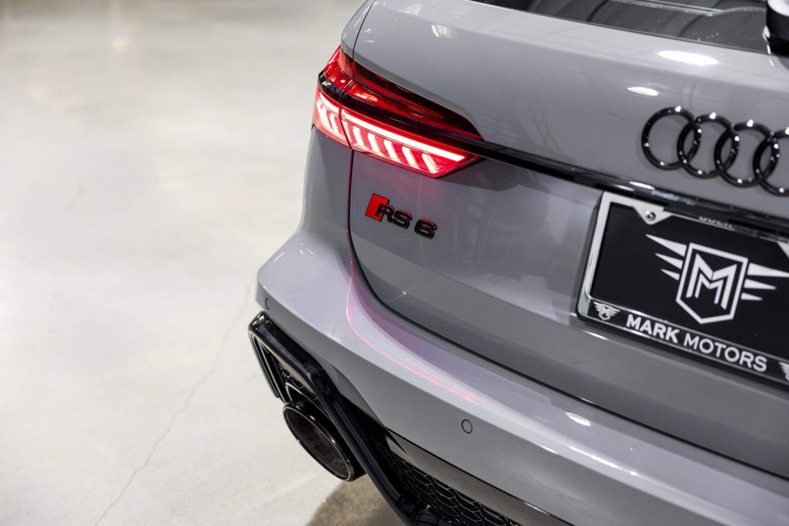 Used Car 2025 Audi Rs 6 Avant  Performance - Black Optic Package - Executive Package - Rs Sport Exhaust For Sale Under $140,000 In Boerne, Texas