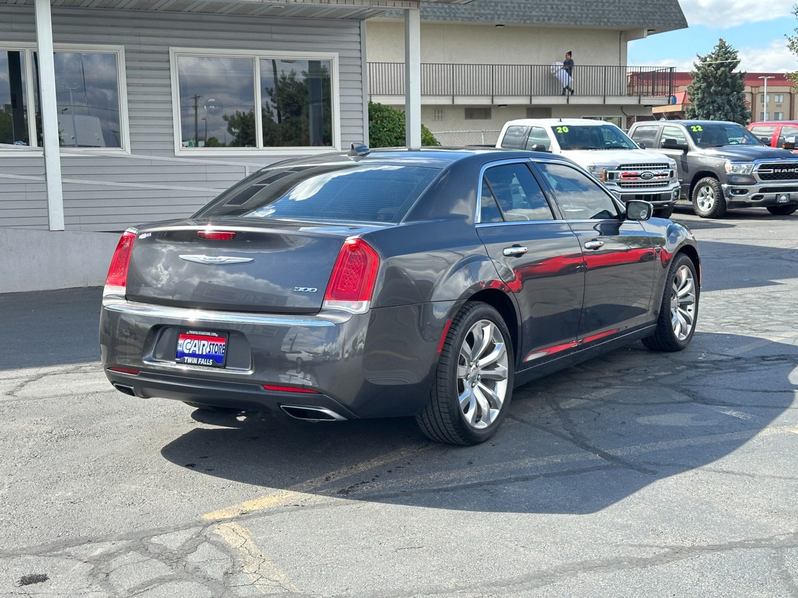 2018 Chrysler 300 Limited 7