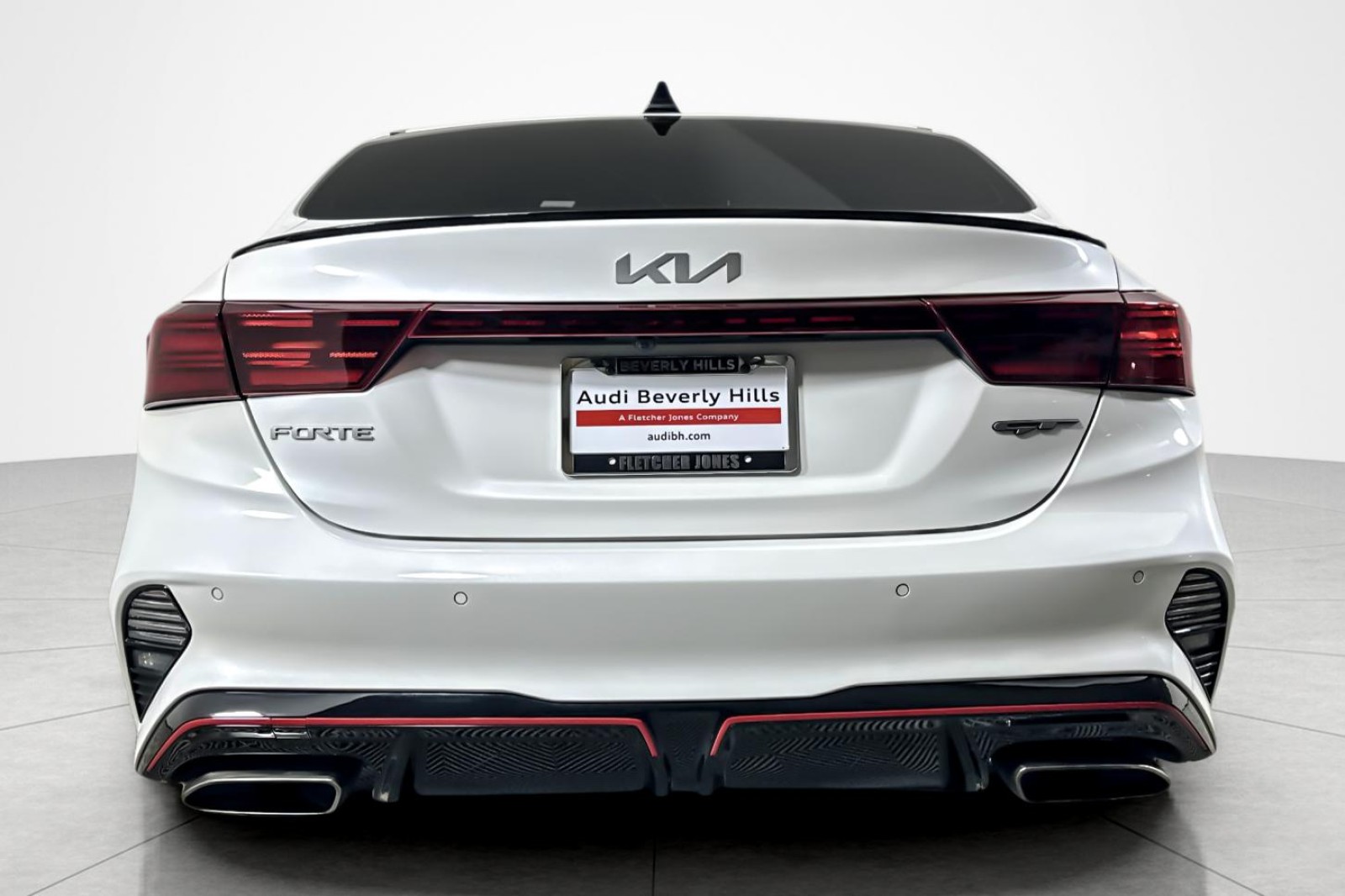 Used 2023 WHITE Kia GT DCT image 4