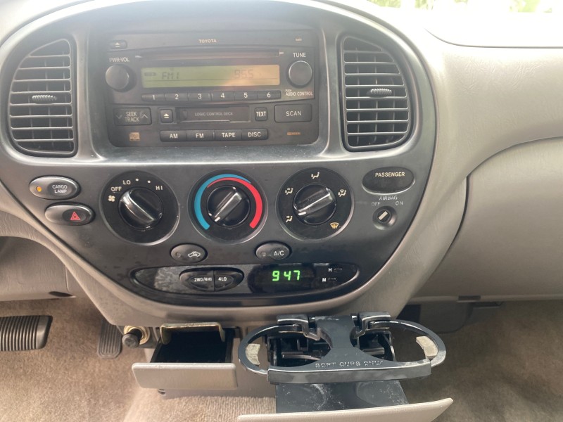 2004 Toyota Tundra SR5 1 OWNER 4WD XTRA CAB STEP SIDE in , 