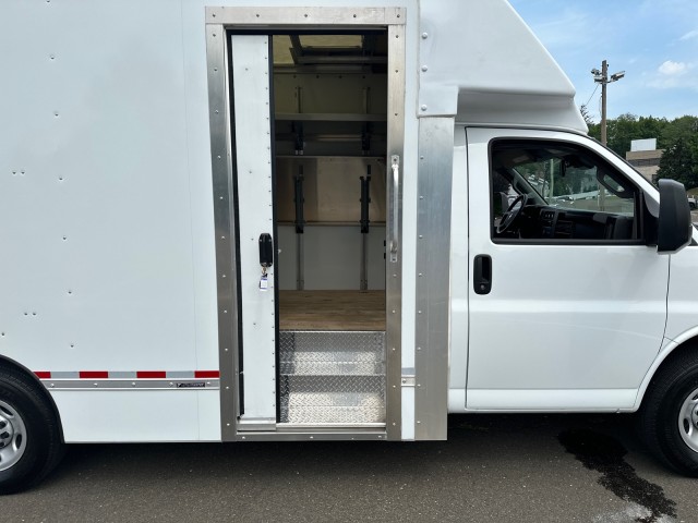 2022 Chevrolet Express Commercial Cutaway 15 Foot Box Van Roll-Up Rear Door 22