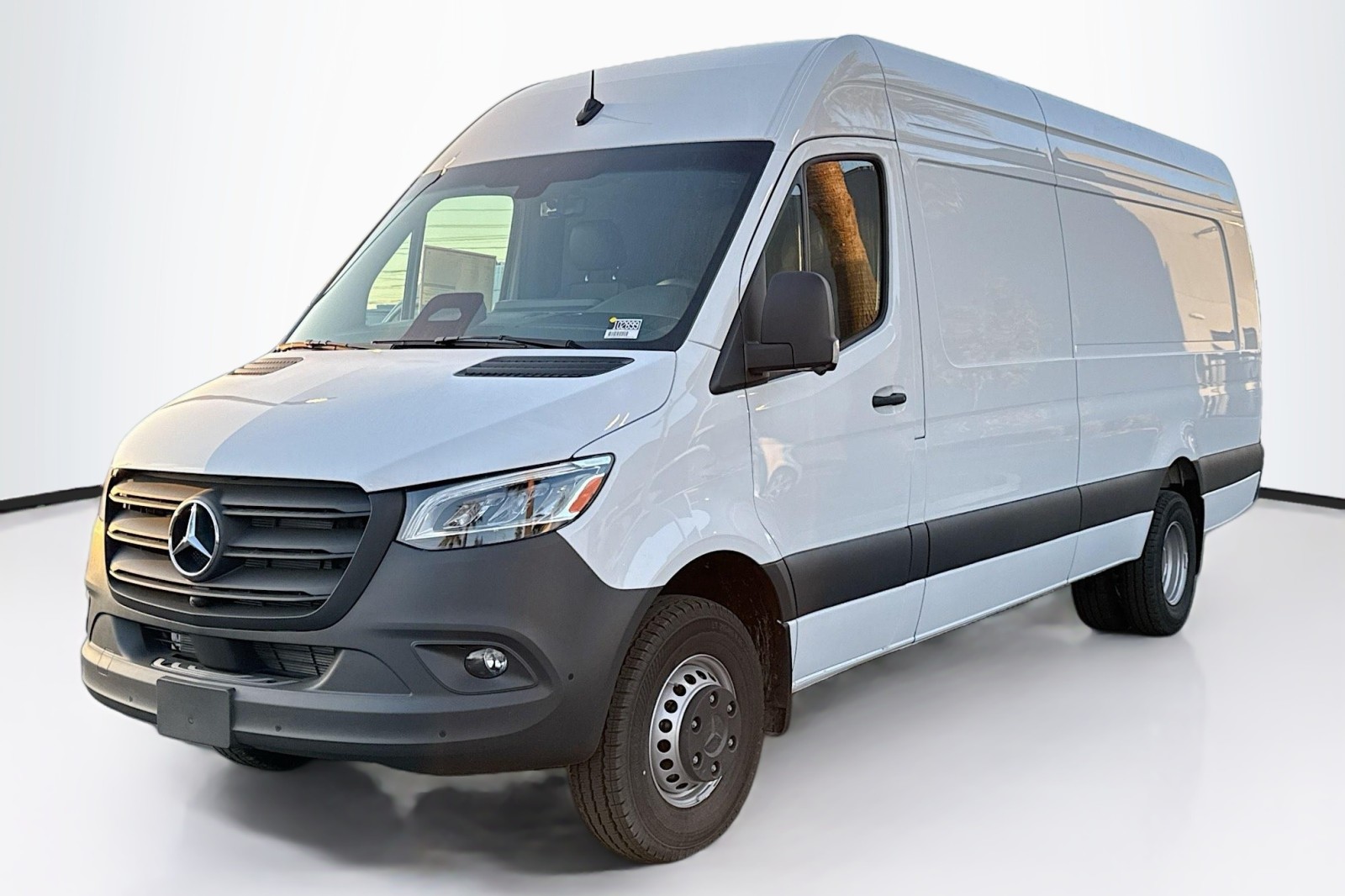 2026 Mercedes-Benz Sprinter Cargo Van 2026 Mercedes-Benz Sprinter Cargo Van 3500 High Roof I4 Diesel HO 170 Extended RWD Minivan/Van