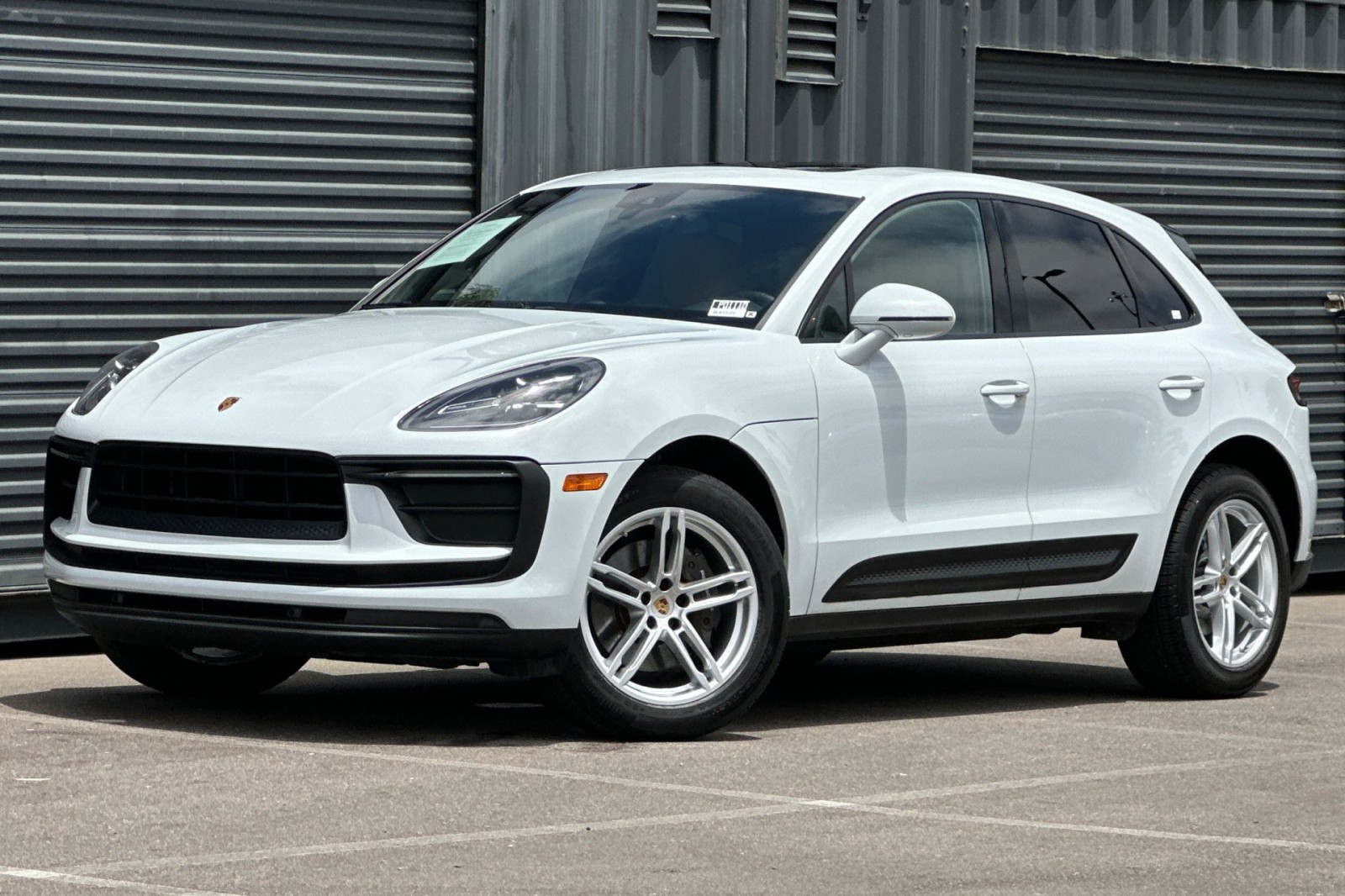 Carrara White Metallic 2022 Porsche Macan SUV / Crossover All-Wheel Drive Automatic