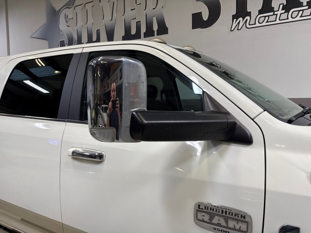 2017 Ram 3500 Laramie Longhorn 4WD Cummins MegaCab in ,