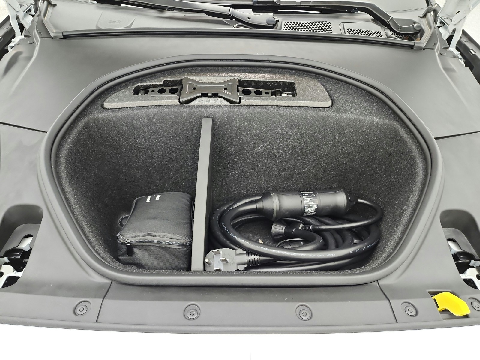Used 2023 Snow Metallic Polestar Performance Plus image 16