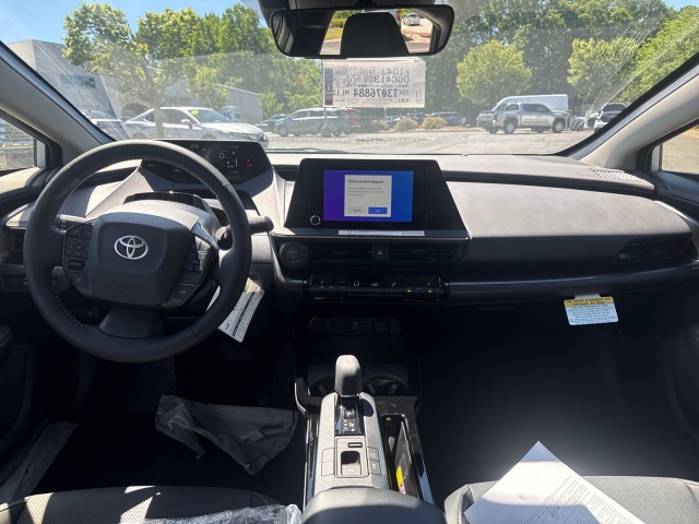ToyotaPrius Plug-In Hybrid17