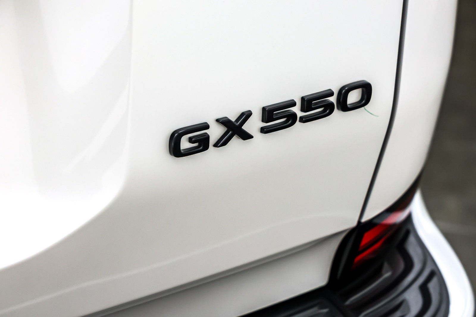 Used 2024 Eminent White Pearl Lexus GX 550 Overtrail+ image 10