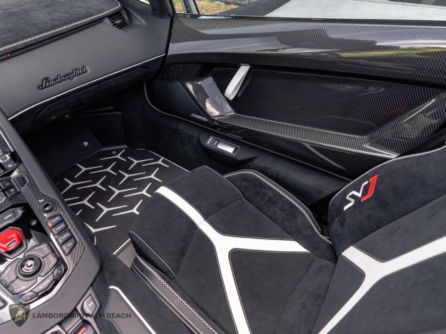 Lamborghini Aventador SVJ