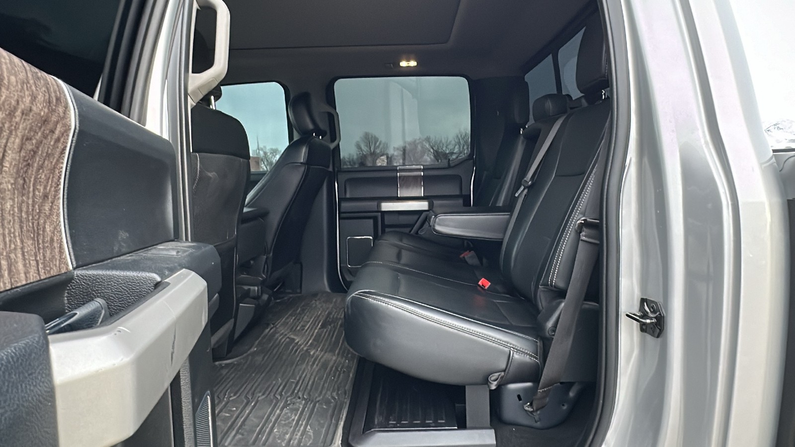 2019 Ford Super Duty F-350 SRW LARIAT 14