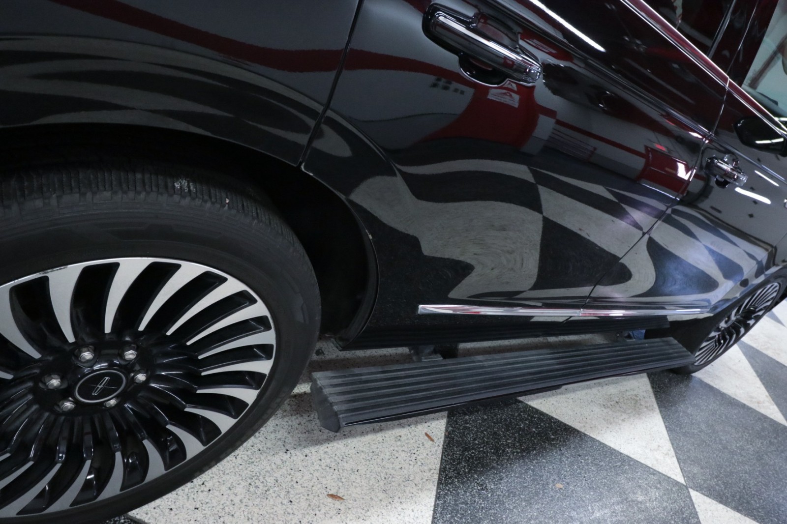 Used Car 2020 Lincoln Navigator  Black Label For Sale Under $50,000 In Austin, Texas