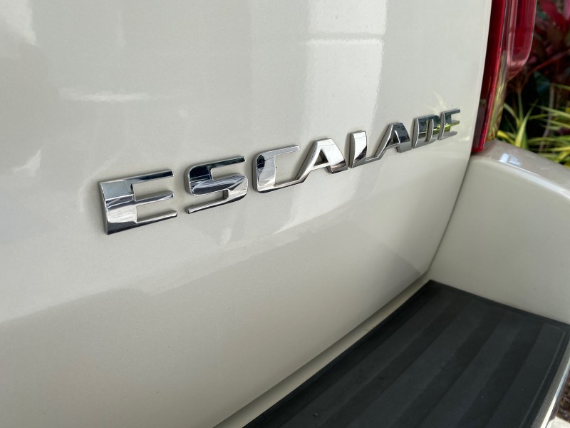 2010 Cadillac Escalade SUNROOF NAV Premium LOW MILES 66,933 in ,