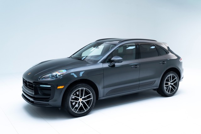 2024  Macan  in , 