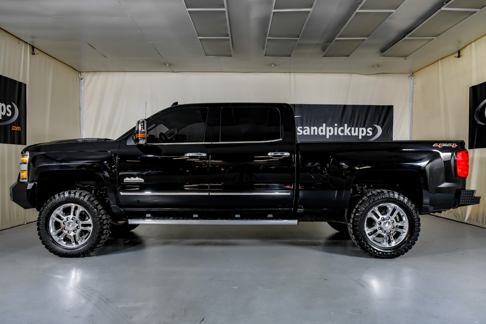 2017 Chevrolet Silverado 2500HD High Country 9