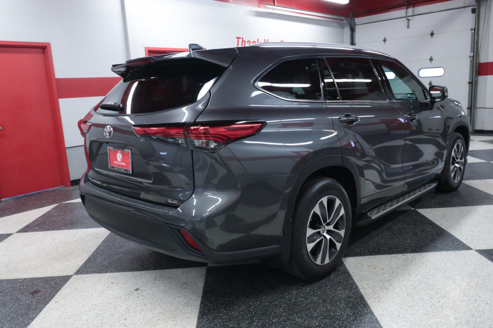 Used Car 2022 Toyota Highlander  Xle For Sale Under $35,000 In Austin, Texas