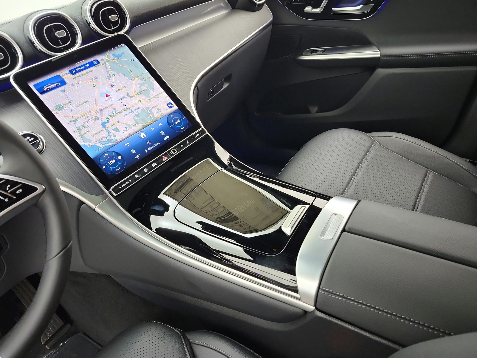 New 2026 Black Mercedes-Benz GLC 350e image 10