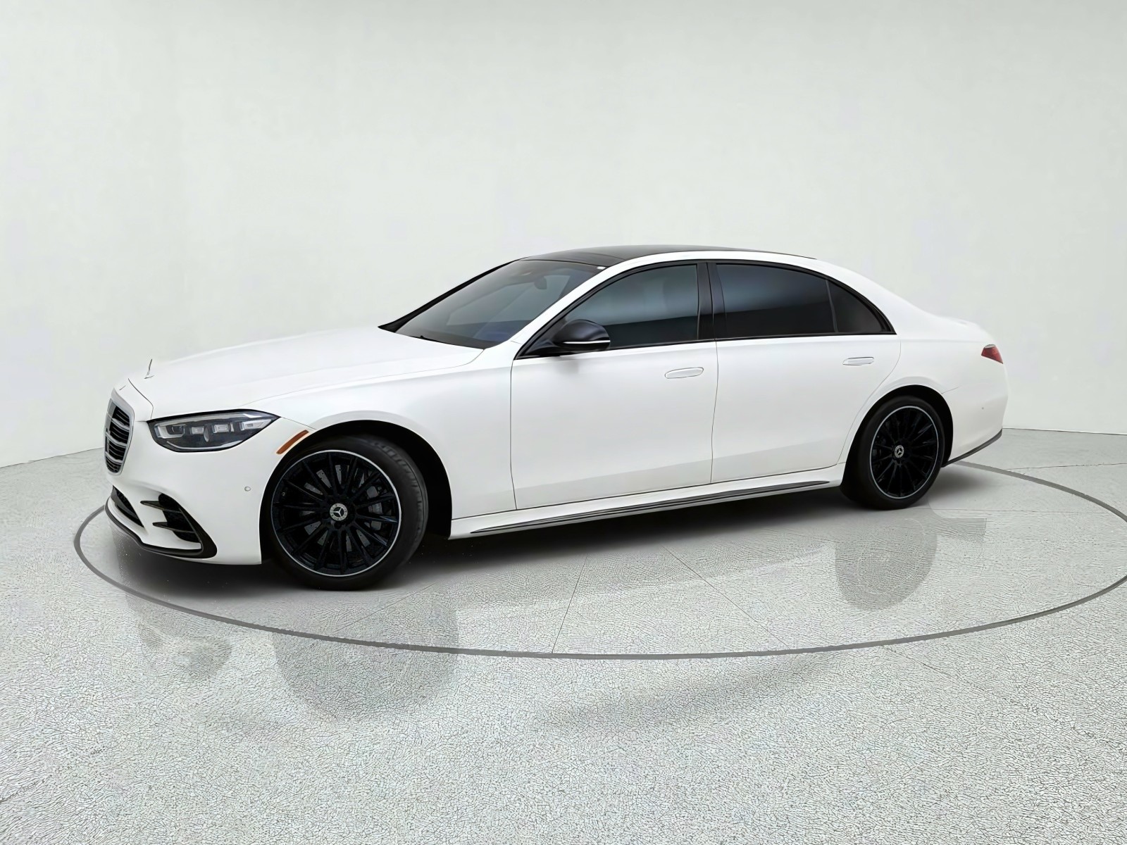 Used 2023 MANUFAKTUR Diamond White Mercedes-Benz S 500 image 15