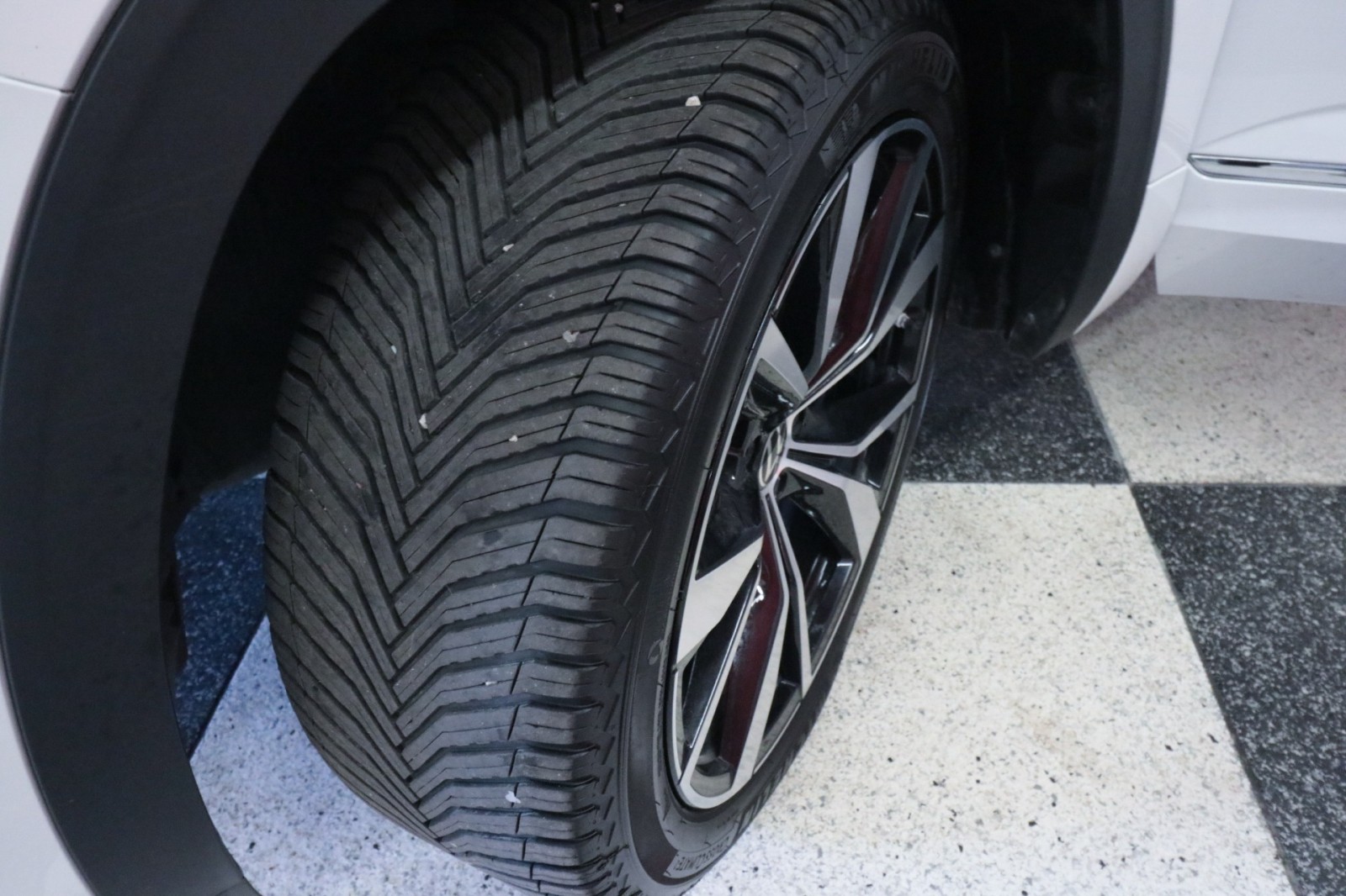 Used Car 2024 Volkswagen Atlas  2.0t Sel Premium R-line For Sale Under $40,000 In Austin, Texas