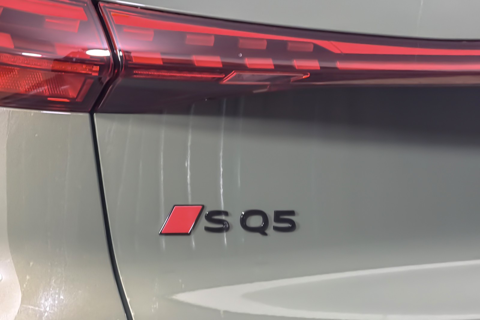 New 2026 District Green Metallic Audi Premium Plus 3.0 TFSI quattro image 24