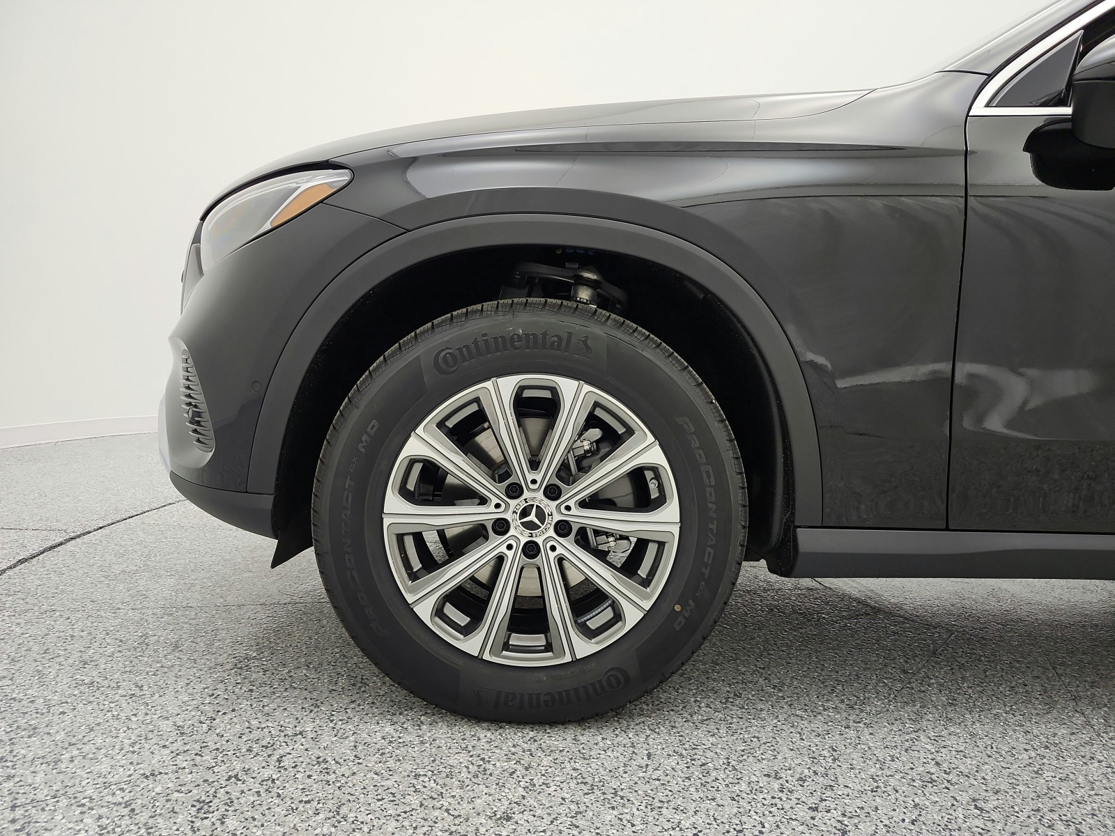 New 2026 Black Mercedes-Benz GLC 300 image 12