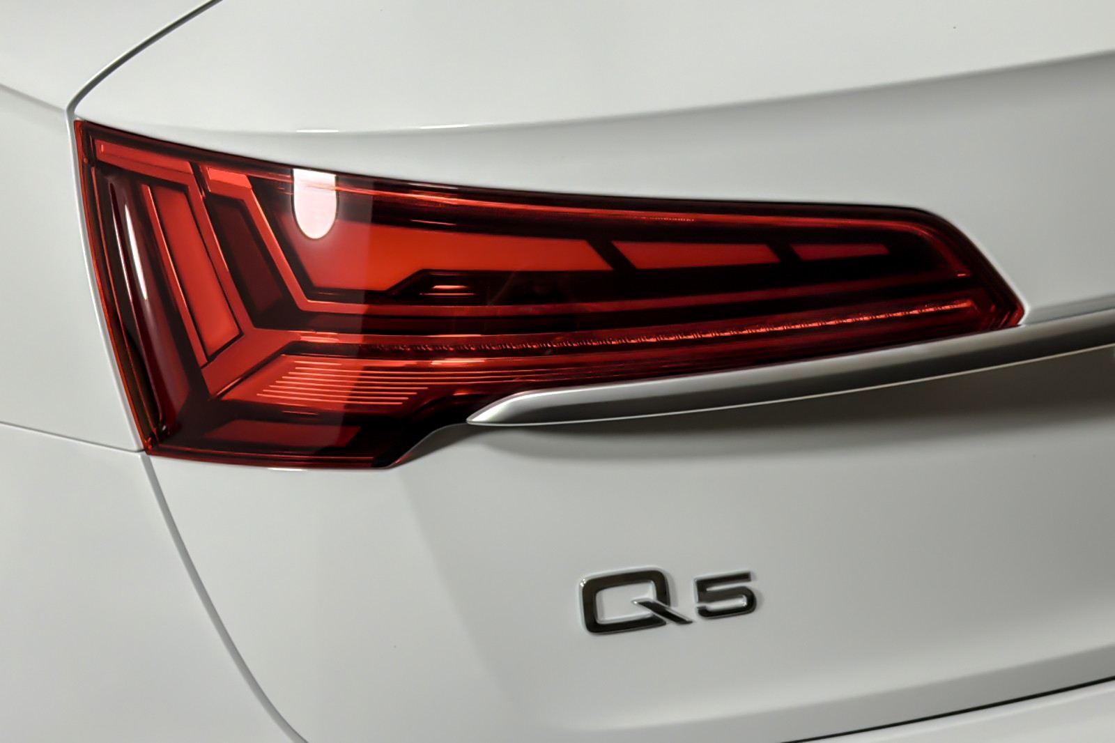 Used 2024 Glacier White Metallic Audi S line Premium 45 TFSI quattro image 26