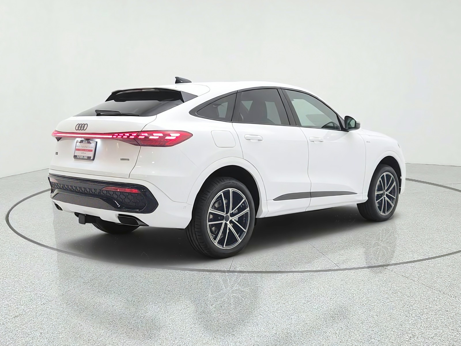 New 2026 Arkona White Audi Premium Plus 2.0 TFSI quattro image 5