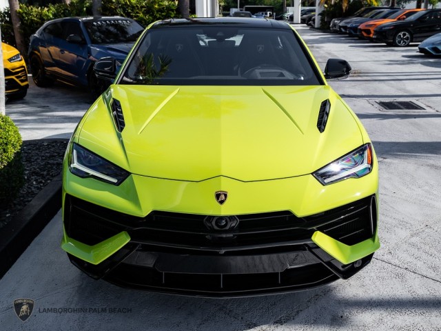 2023 Lamborghini Urus S in , 