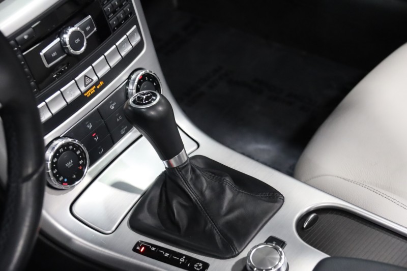 2013 Mercedes-Benz SLK 250 AMG Sport 2dr Roadster in ,