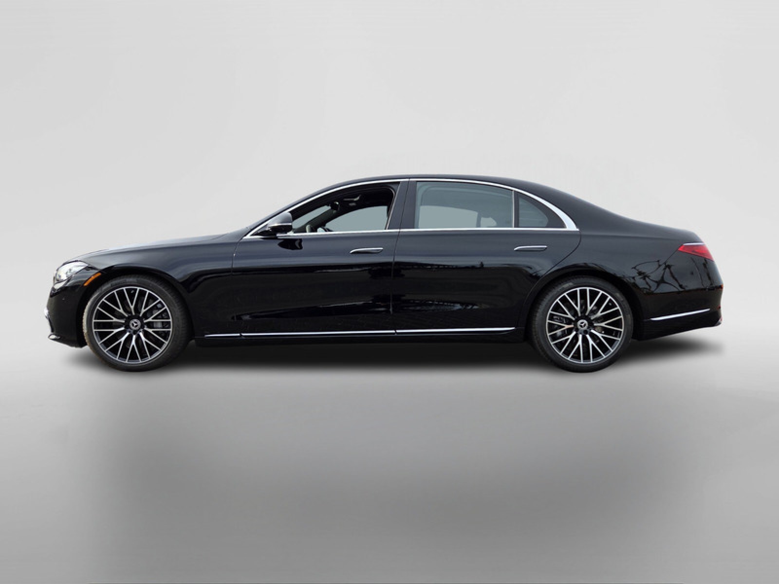 New 2025 Black Mercedes-Benz S 500 4MATIC® Sedan image 2