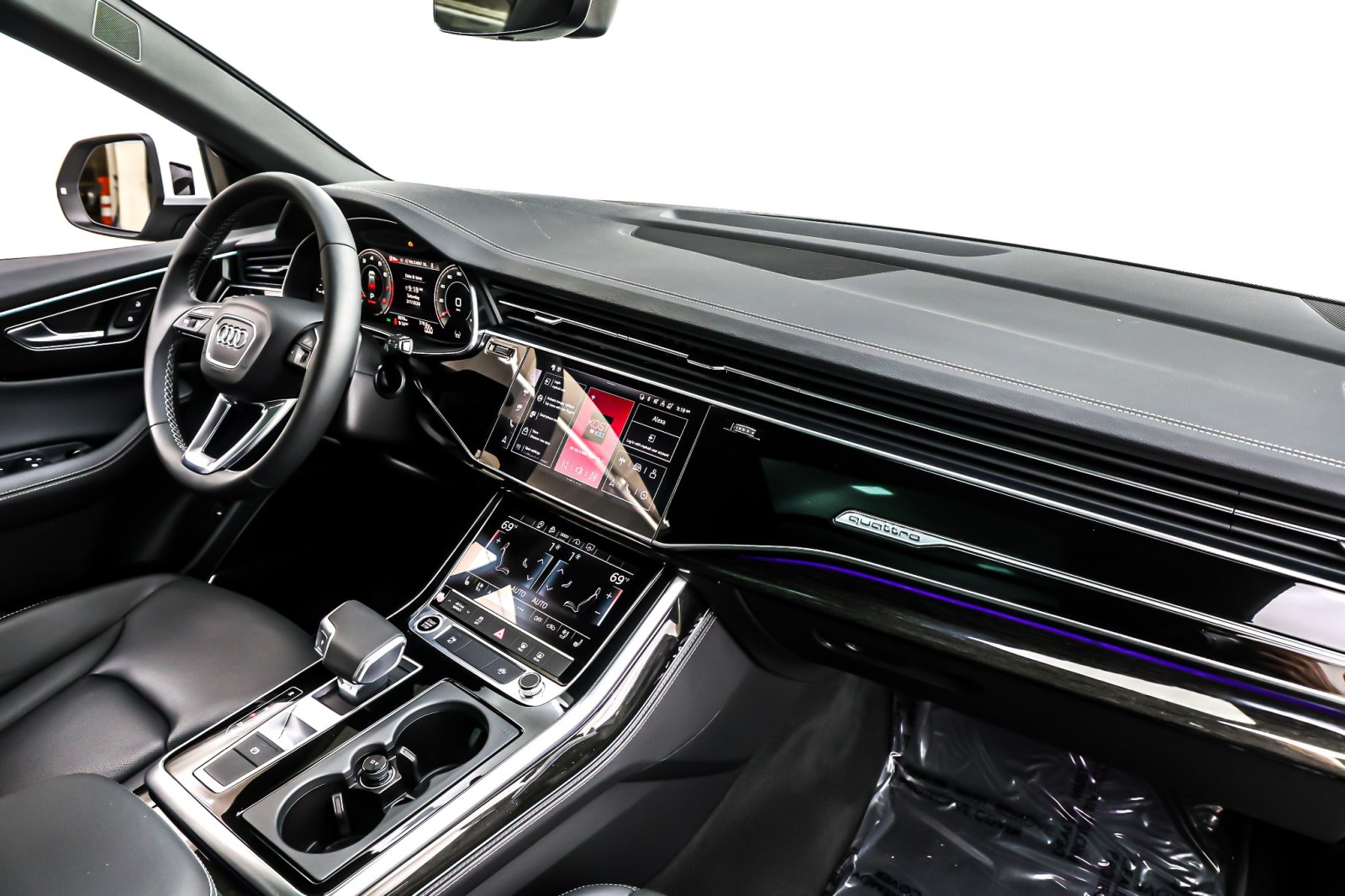 Used 2024 Glacier White Metallic Audi Premium Plus 55 TFSI quattro image 17