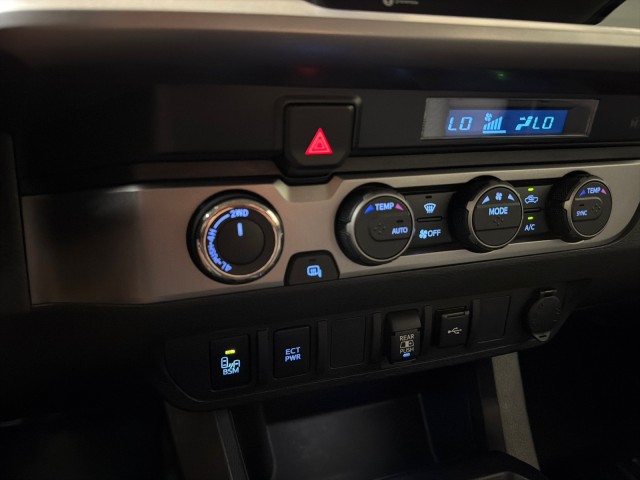 2022 Toyota Tacoma 4WD SR5 4WD V6 in , 