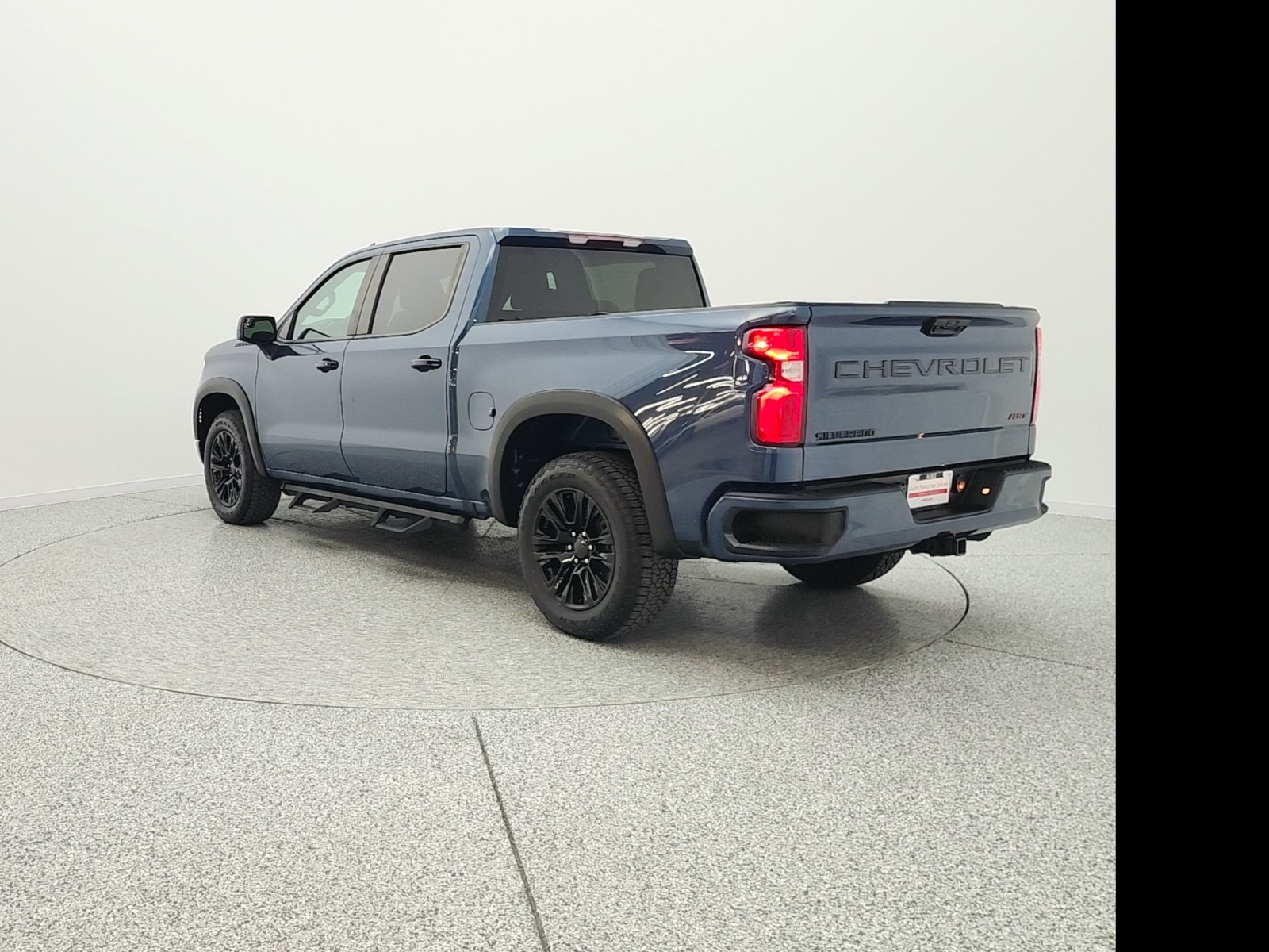 Used 2024 Lakeshore Blue Metallic Chevrolet 2WD Crew Cab 147 RST image 7