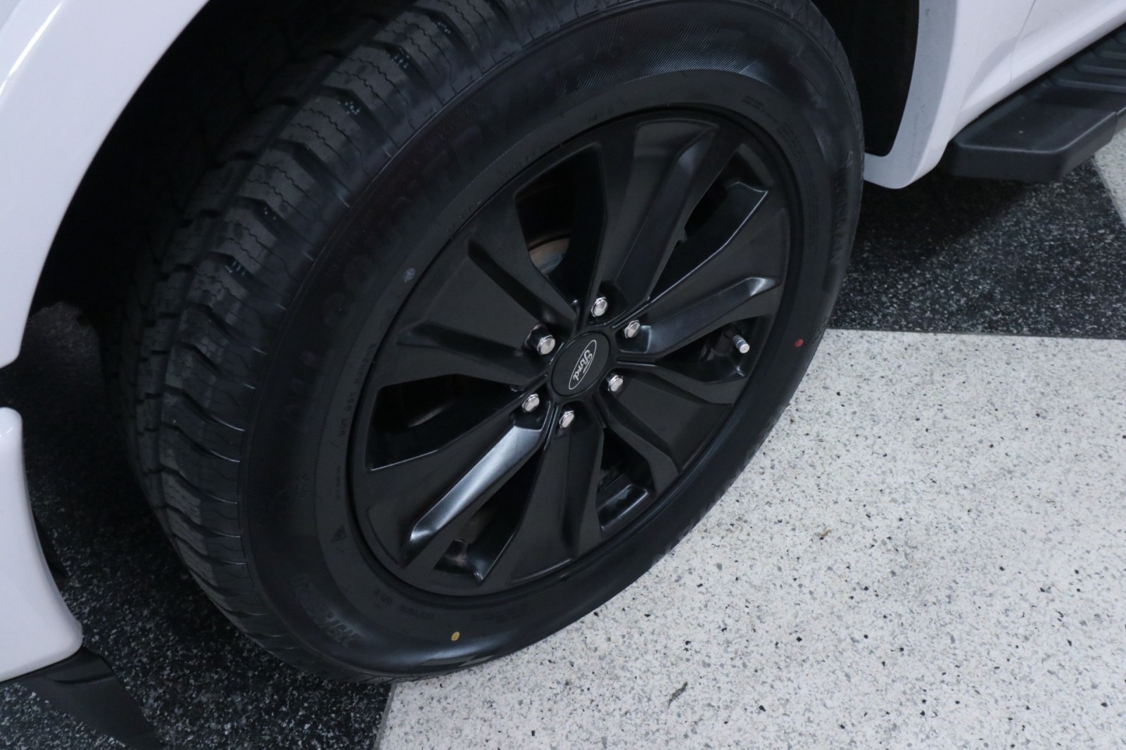 Used Car 2020 Ford F-150  Xlt For Sale Under $25,000 In Austin, Texas