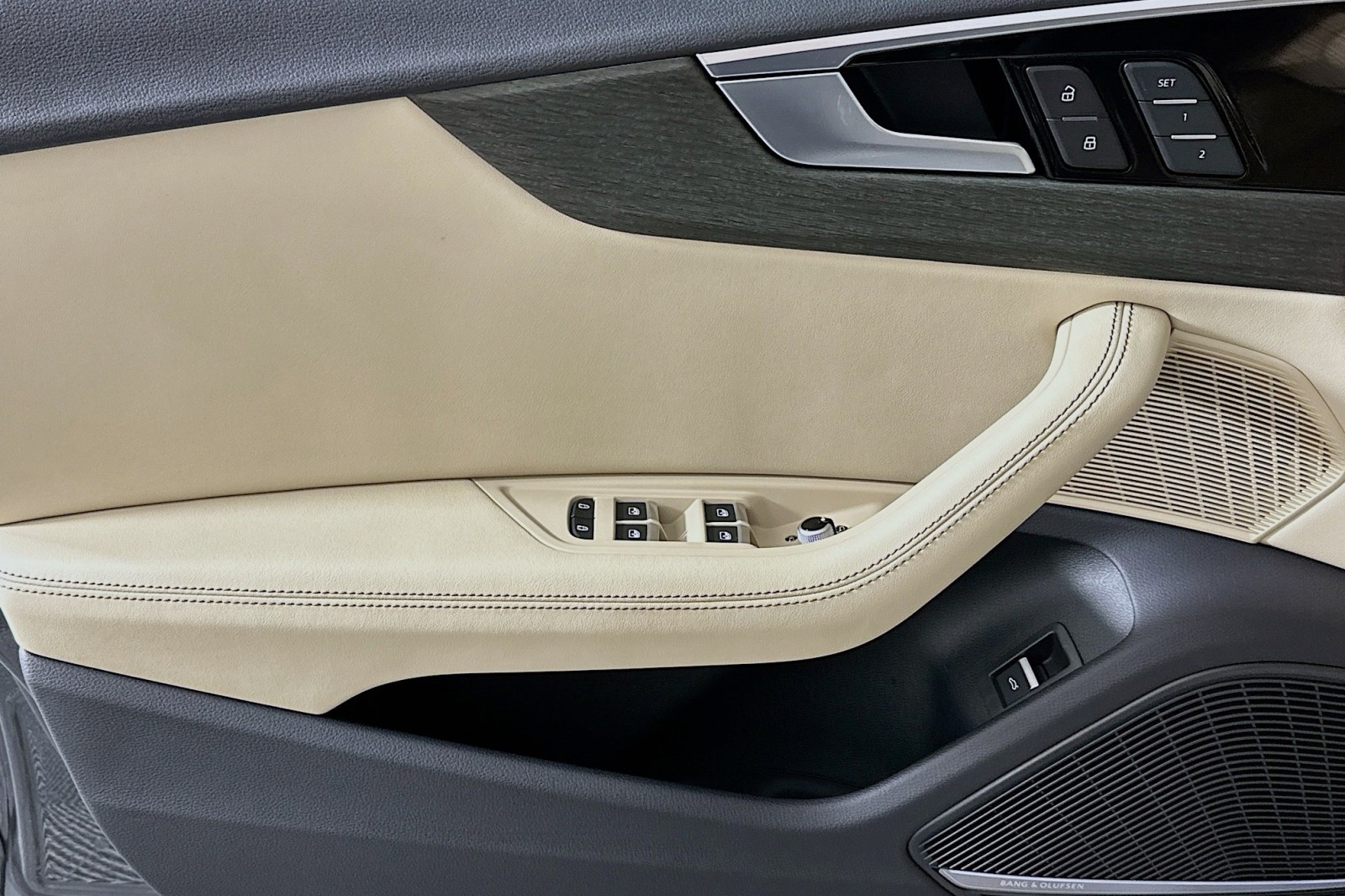 Used 2023 Daytona Gray Pearl Effect Audi S line Premium Plus image 21