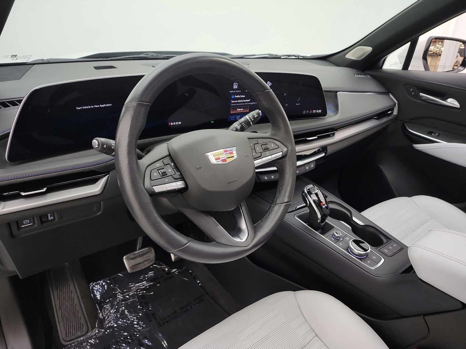 Used 2025 Crystal White Tricoat Cadillac FWD 4dr Sport image 12