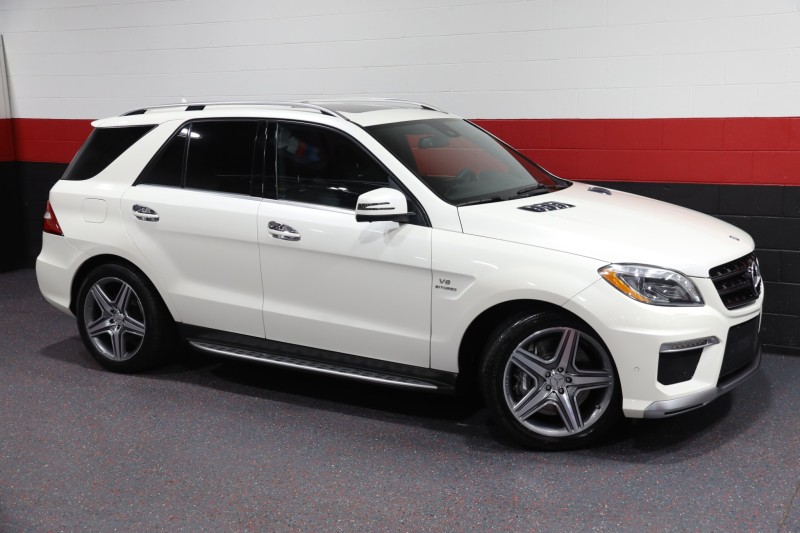 2013 Mercedes-Benz ML63 AMG 4-Matic 4dr Suv in , 