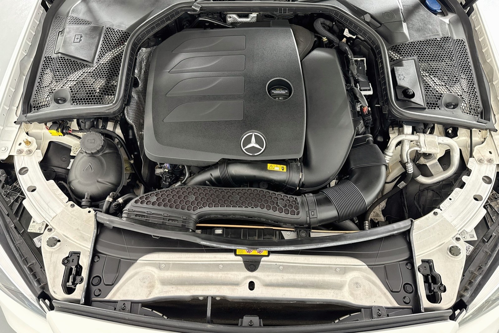 Used 2019 Polar White Mercedes-Benz C 300 image 11