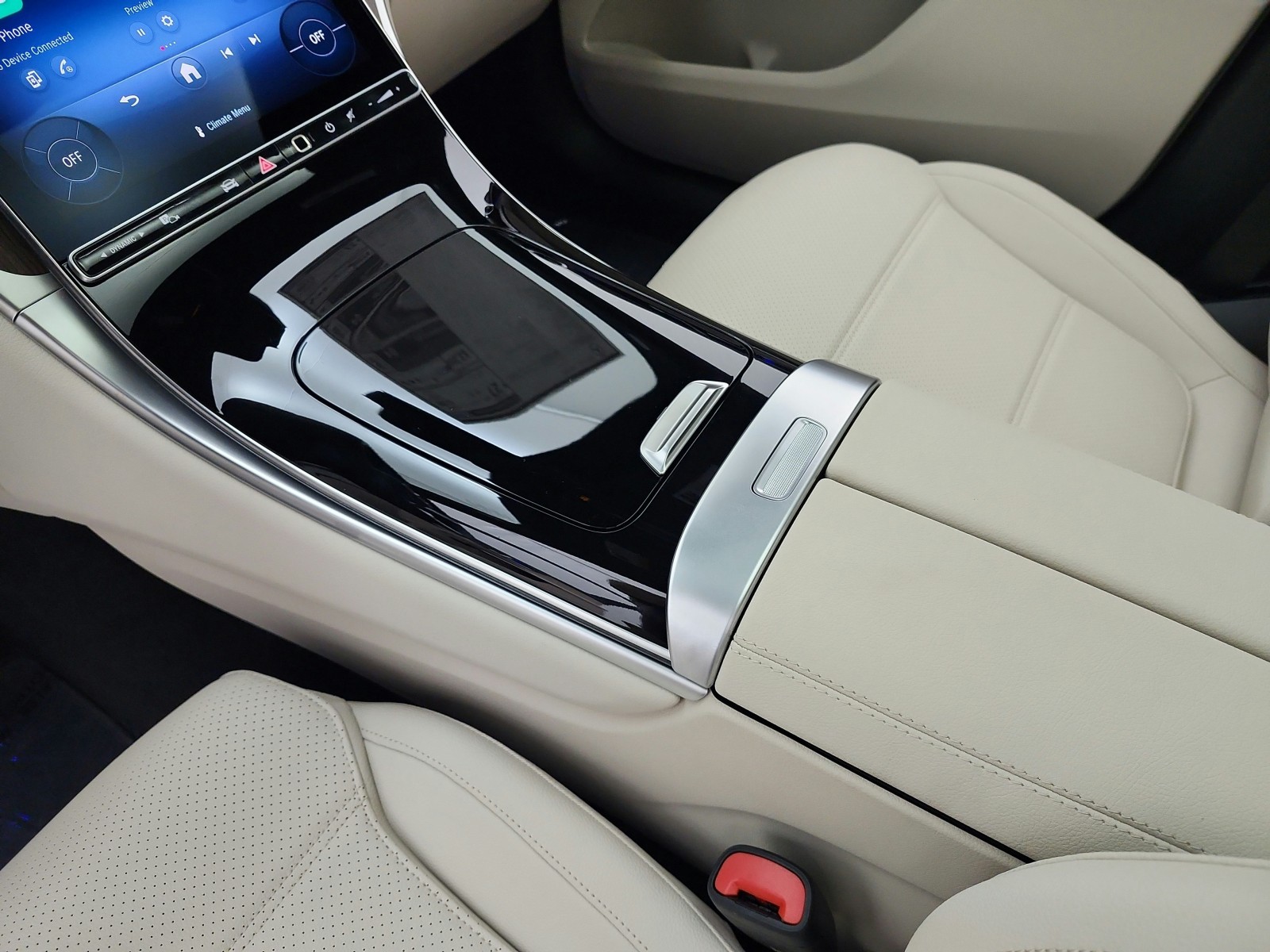New 2027 Polar White Mercedes-Benz GLC 300 SUV image 10
