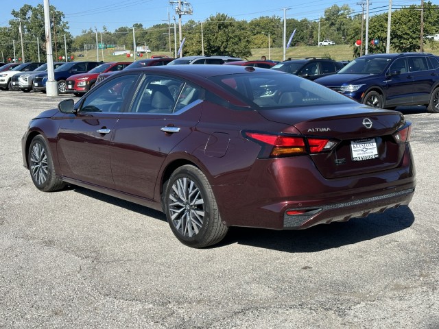 2023 Nissan Altima 2.5 SV 5