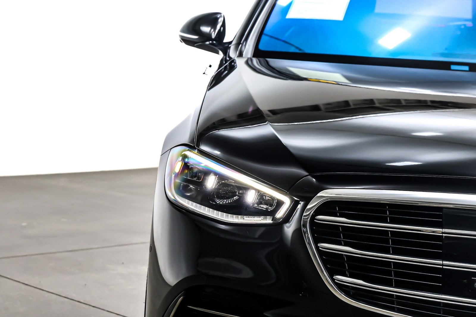 Certified Used 2025 Black Mercedes-Benz S 580 4MATIC® Sedan image 16