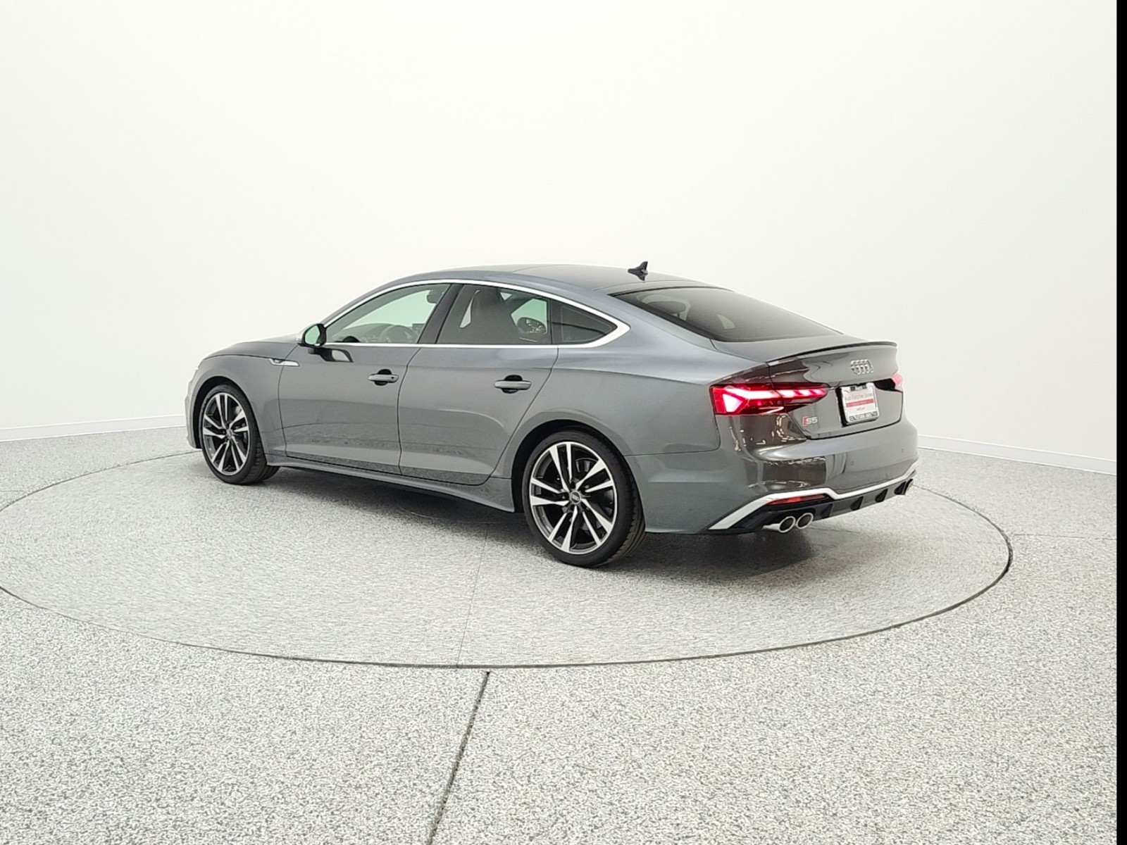 Used 2023 Daytona Gray Pearl Effect Audi Premium Plus 3.0 TFSI quattro image 7