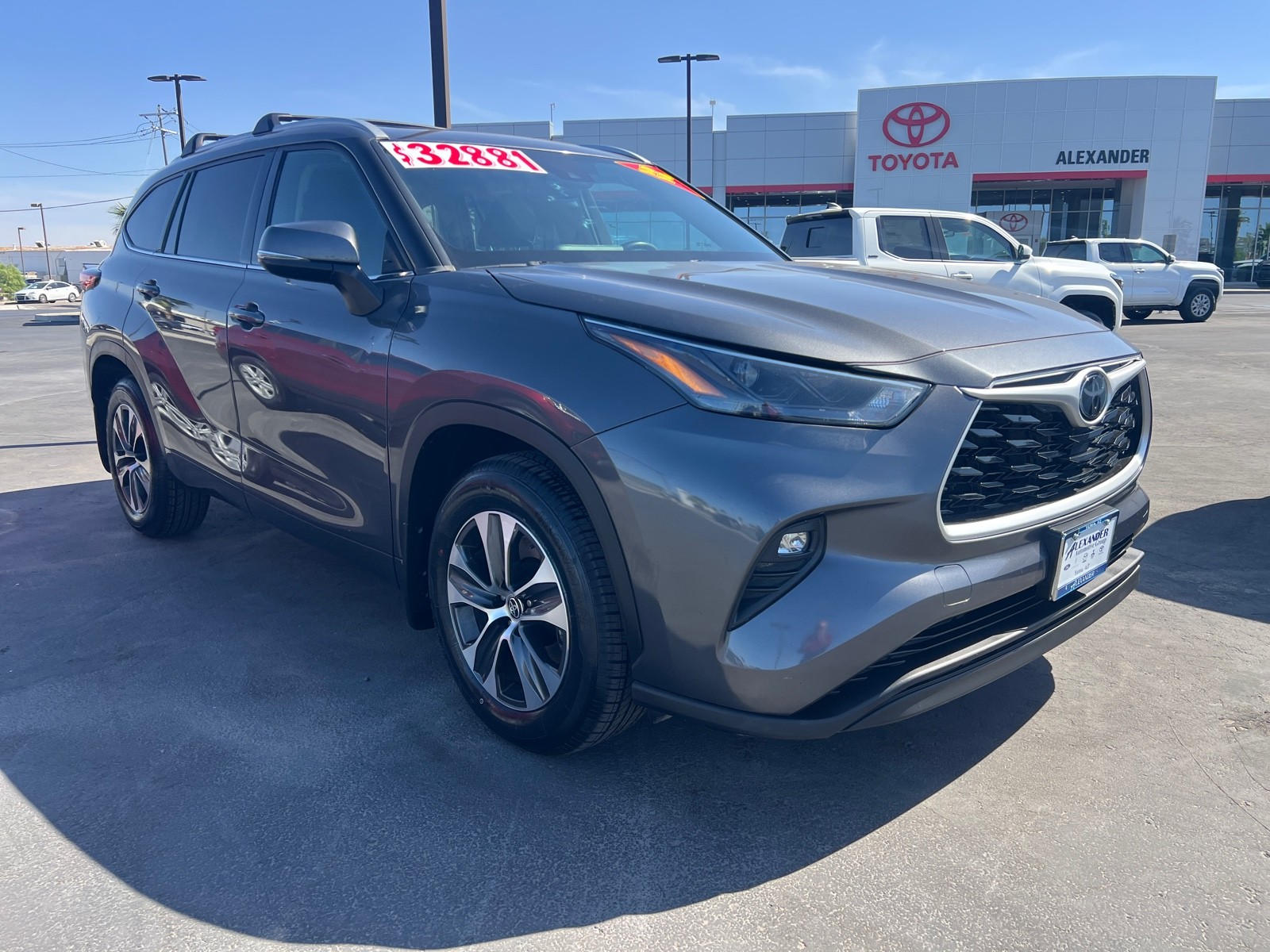 2022 Toyota Highlander XLE FWD